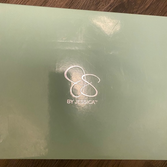 Jessica Simpson shoe - Picture 6 of 15